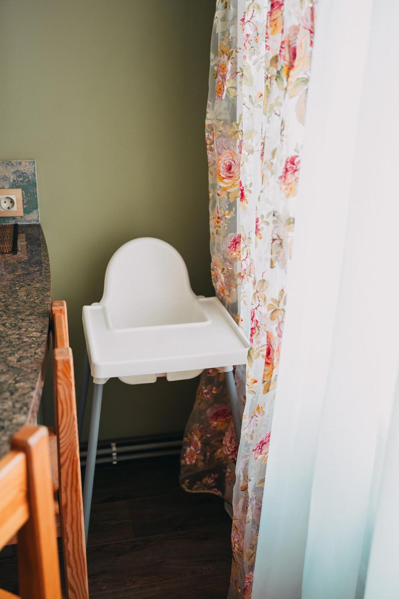 Family Apartment In Riga Center And Free Parking Exterior foto